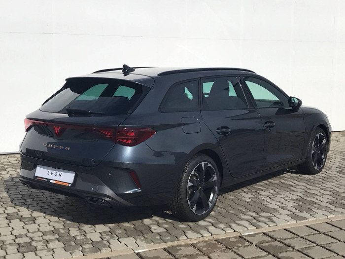 CUPRA Leon Sportstourer DSG 1,5 eTSI / 110kW na operativní leasing