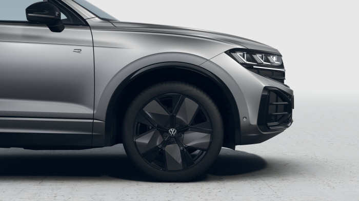Volkswagen Touareg R-Line Final Edition 3.0 V6 TDI na operativní leasing