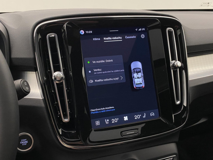 Volvo XC40 B3 AUT DARK PLUS na operativní leasing
