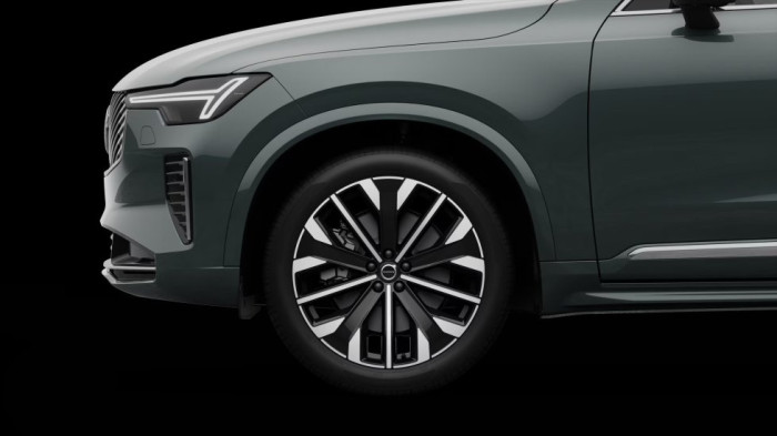 Volvo XC90 PLUS BRIGHT, B5 AWD, 184+10 kW / 250+14 HP na operativní leasing