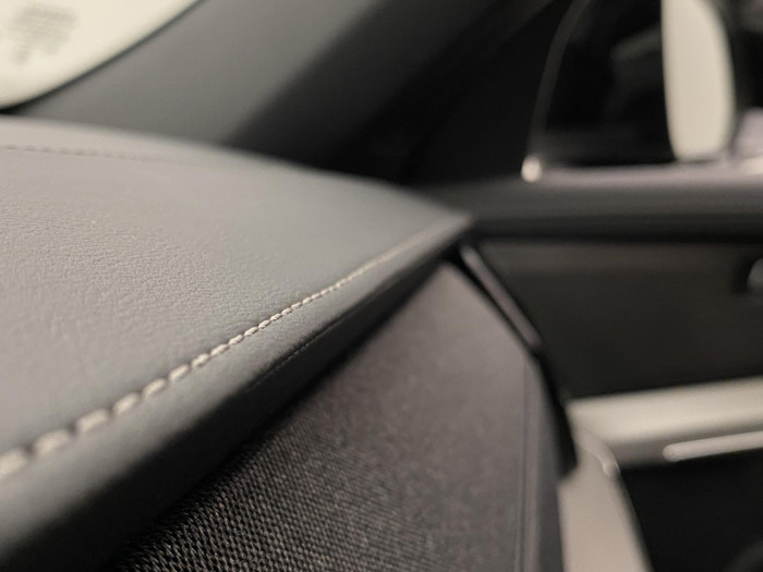 Volvo XC90 B5 AWD BLACK EDITION PLUS 7 na operativní leasing