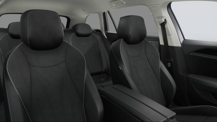 Volkswagen Passat Business 7DSG mHEV 1,5eTSI / 110kW na operativní leasing