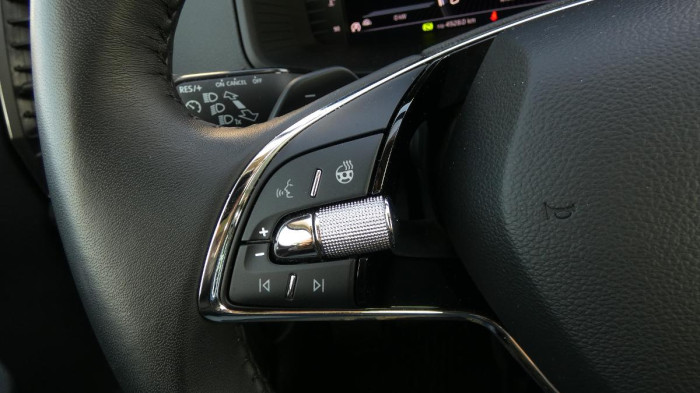 Škoda Karoq 1,5 TSI Style DSG na operativní leasing