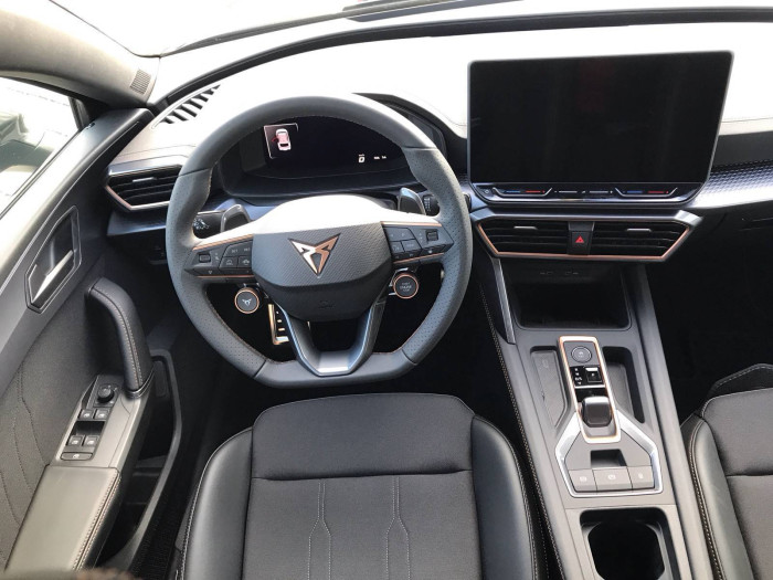 CUPRA Leon Sportstourer DSG 1,5 eTSI / 110kW na operativní leasing