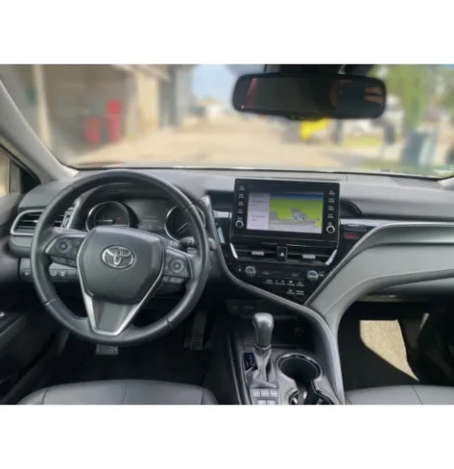Toyota Camry 2.5 Hybrid Prestige AT na operativní leasing