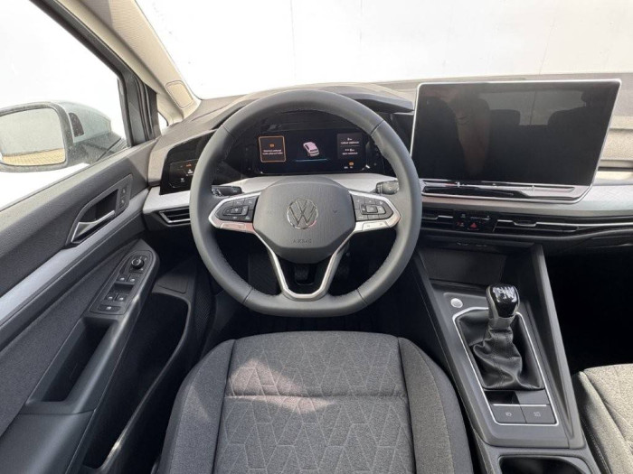 Volkswagen Golf People 6G 1,5TSI / 110kW na operativní leasing