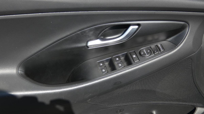 Lexus NX 350h 2.5 E-CVT Comfort Top na operativní leasing