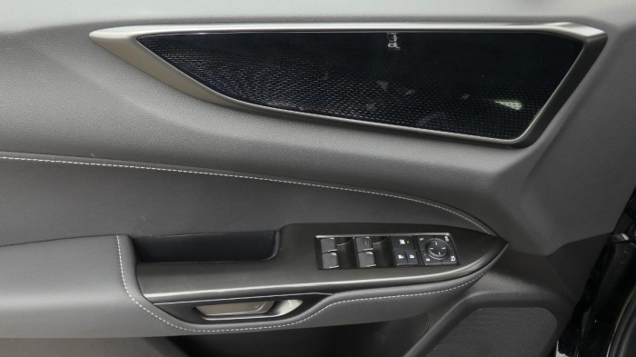 Lexus NX 350h 2.5 E-CVT Comfort Top na operativní leasing