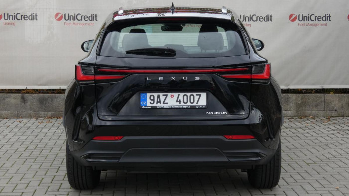 Lexus NX 350h 2.5 E-CVT Comfort Top na operativní leasing