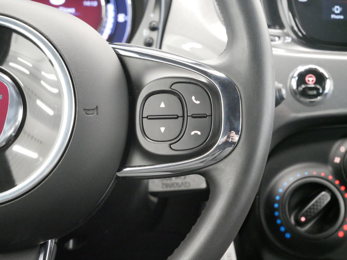 Fiat 500 1.0 Mild-Hybrid 51 kW Lounge na operativní leasing