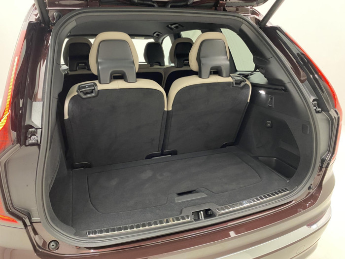 Volvo XC90 B5 AWD AUT CORE 7míst na operativní leasing