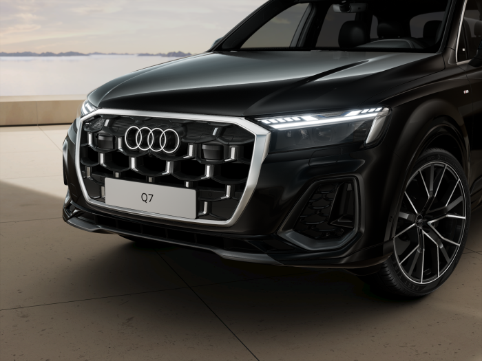 Audi Q7 SUV S line TDI quattro 210 kW na operativní leasing