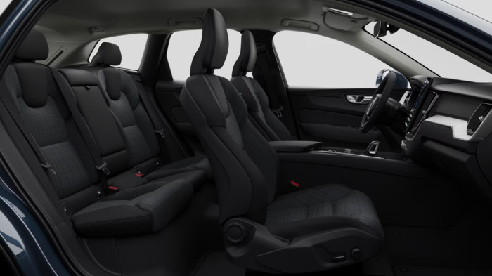 Volvo XC60 B5 AWD AUT CORE na operativní leasing
