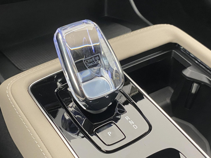 Volvo XC90 T8 AWD Plug-in BRIGHT PLUS 7m na operativní leasing