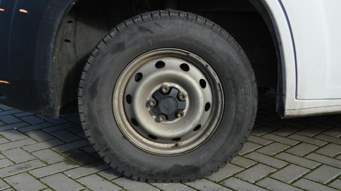 Volvo XC40 B3 PLUS DARK DCT na operativní leasing