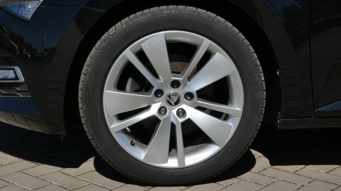 Škoda Superb Combi 1.5 TSI DSG Style na operativní leasing