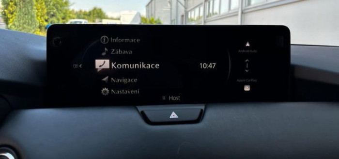 MAZDA CX-60 2.5 PHEV HOMURA PLUS – VÝKON, KTERÝ NEPLATÍTE NA KAŽDÉ TANKOVÁNÍ na operativní leasing