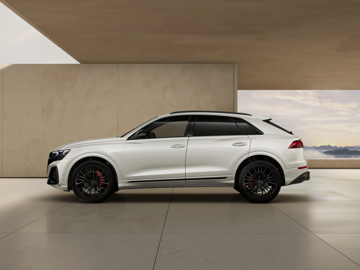 Audi Q8 SUV TDI quattro 210 kW na operativní leasing