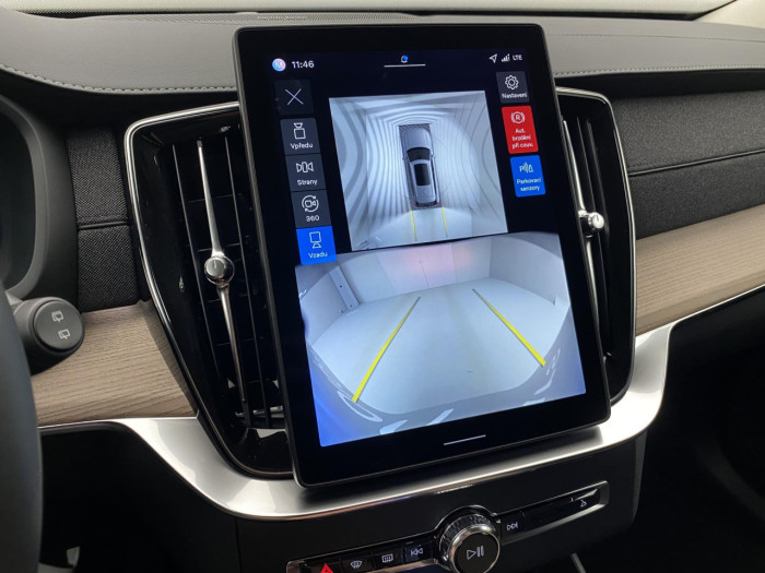 Volvo XC90 T8 AWD RECHARGE BRIGHT PLUS 7m na operativní leasing