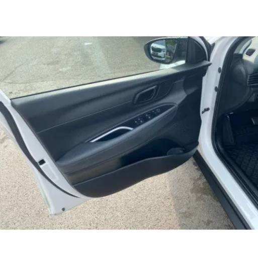 Hyundai Bayon 1.0T-GDI MHEV Smart AT na operativní leasing