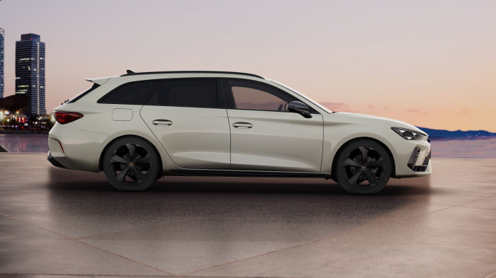 Cupra Leon SP 2.0 TSI 204k DSG 4WD na operativní leasing