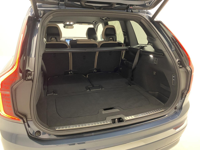 Volvo XC90 B5 AWD AUT BRIGHT PLUS na operativní leasing