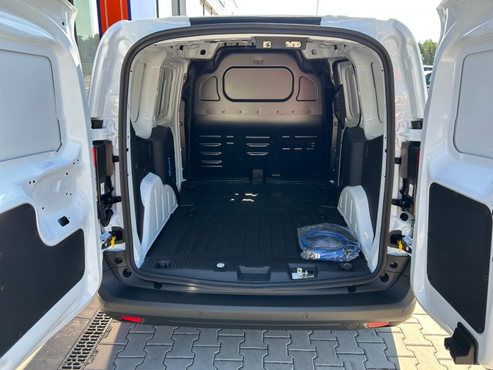 43kWh Elektromotor Van TrendL1 na operativní leasing