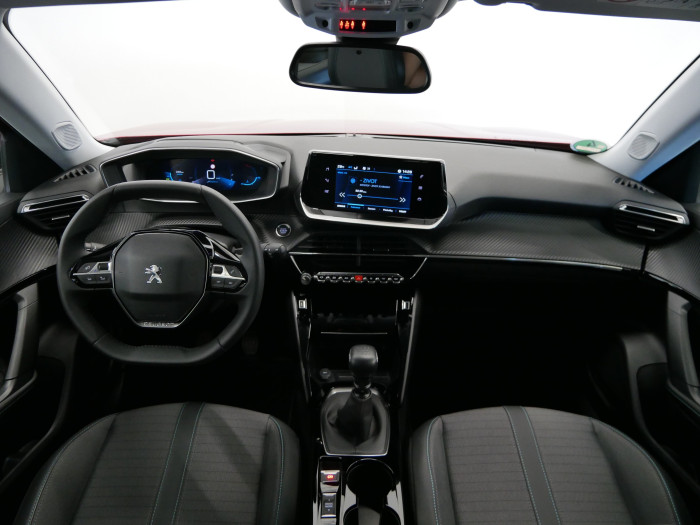Peugeot 2008 1.2 PureTech 96 kW Allure Pack na operativní leasing