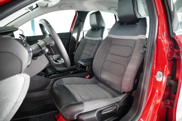 Citroën C4 1.2 PureTech 96 kW Feel Pack na operativní leasing