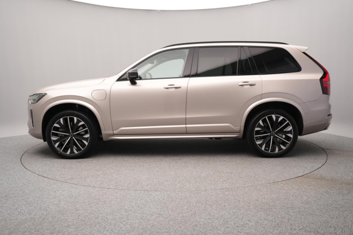 Volvo XC90 T8 AWD Plug-in DARK PLUS 7m na operativní leasing