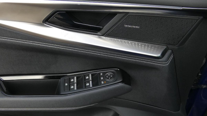Renault Austral 1.3 MHEV 160 Iconic na operativní leasing
