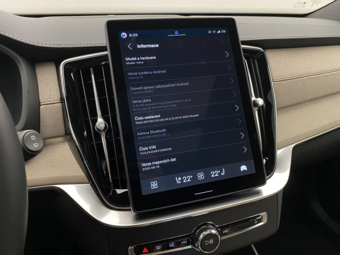 Volvo XC90 T8 AWD Plug-in BRIGHT PLUS 7m na operativní leasing