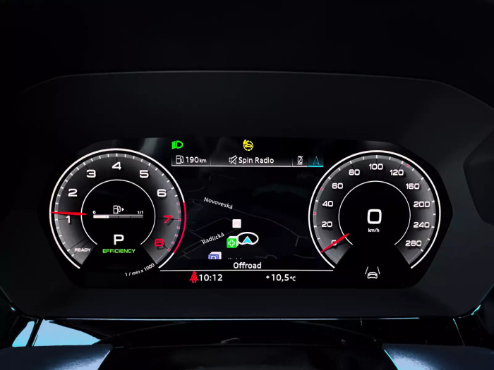 Audi A3 S line 1.5 TFSI 110 kW Benzín Automatická převodovka na operativní leasing