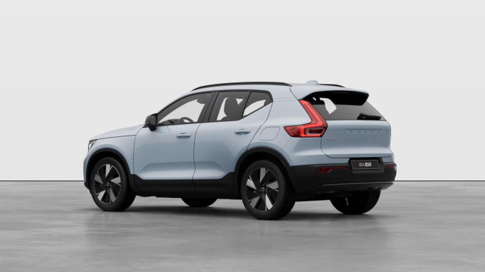 Volvo EX40 PURE ELECTRIC SINGLE CORE RWD na operativní leasing