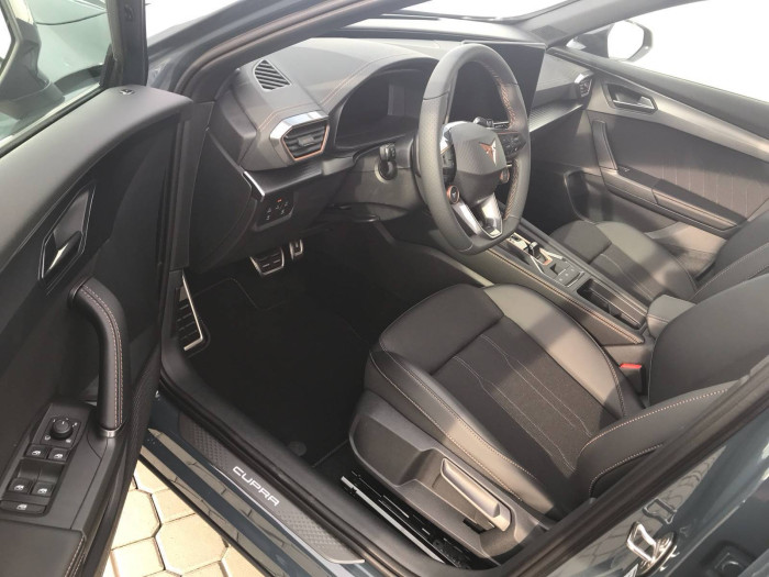 CUPRA Formentor DSG 1.5 eTSI / 110kW na operativní leasing