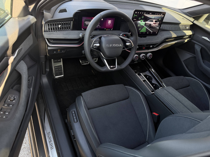 Škoda Superb Combi Sportline DSG 2,0TDI / 110kW na operativní leasing