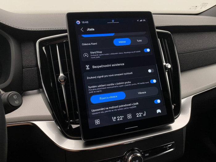 Volvo XC90 B5 AWD AUT BLACK EDITION PLUS na operativní leasing
