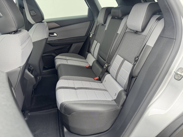 Opel Grandland GS Hybrid TURBO eDCT6 1.2 TURBO / 107kW na operativní leasing