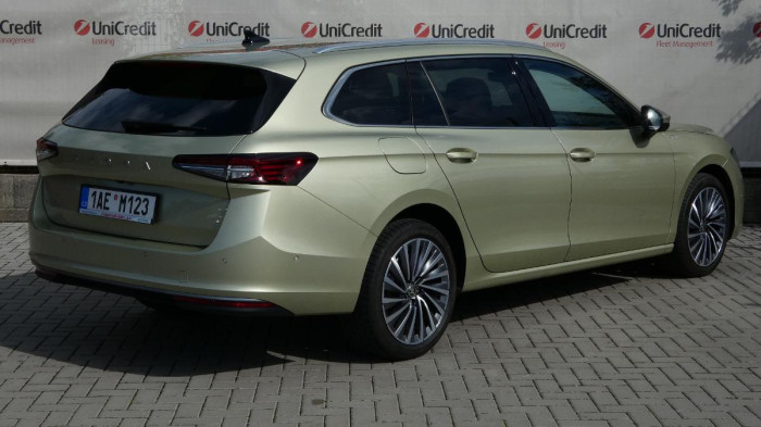 Škoda Superb 2.0 TDI 110kW L&K Combi DSG na operativní leasing