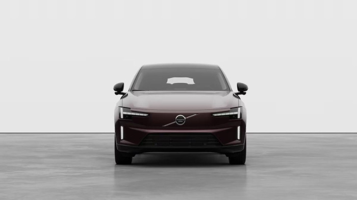 Volvo ES90 PURE ELECTRIC CORE na operativní leasing