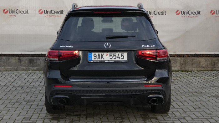 Mercedes-Benz GLB 35 4MATIC AMG na operativní leasing