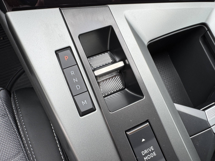 Opel Grandland GS Hybrid TURBO eDCT6 1.2 TURBO / 107kW na operativní leasing