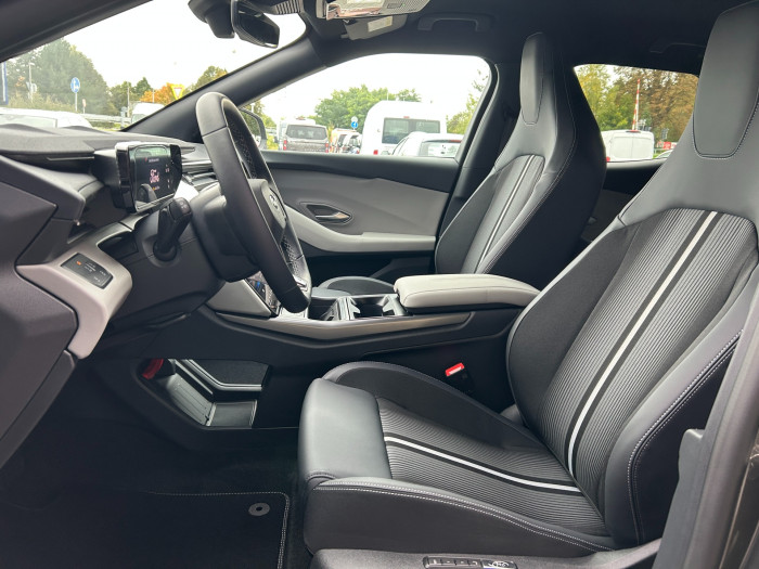 77kWh prodloužený dojezd 210kW na operativní leasing