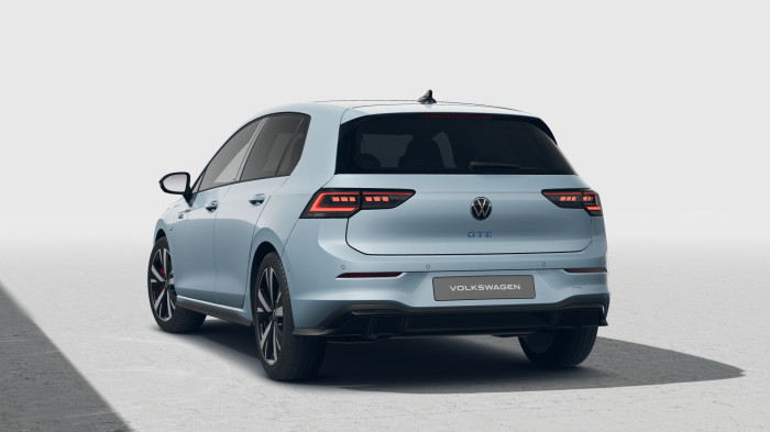 Volkswagen Golf GTE 1,5 TSI eHybrid 200 kW 6DSG na operativní leasing