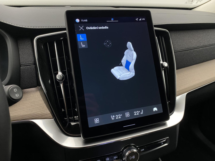 Volvo XC90 T8 AWD RECHARGE BRIGHT PLUS 7m na operativní leasing