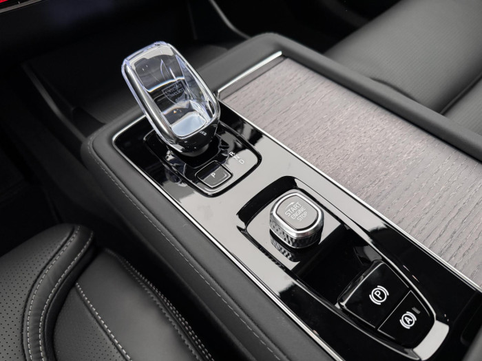 Volvo XC90 B5 AWD AUT BRIGHT ULTRA 7míst na operativní leasing