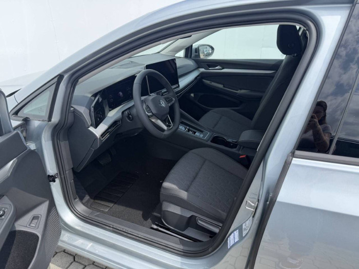 Volkswagen Golf Variant People 7DSG 1,5eTSI / 110kW na operativní leasing
