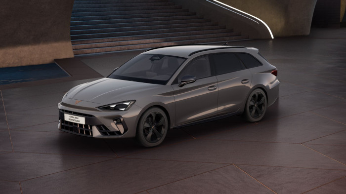 Cupra Leon SP 1.5 eTSI 150k DSG na operativní leasing