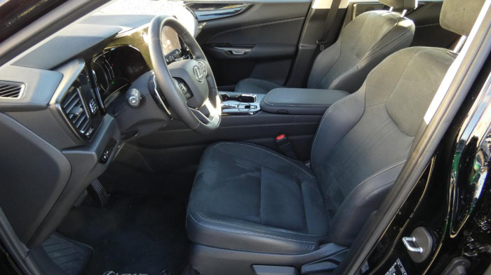 Lexus NX 350h 2.5 E-CVT Comfort Top na operativní leasing