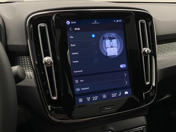 Volvo EC40 BLACK EDITION SINGLE EXT ULTRA Edition na operativní leasing